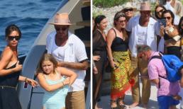 Chộp khoảnh khắc Harper căn chỉnh đồ bơi, David Beckham hết xài dép lê lại đi chân đất tại Pháp 