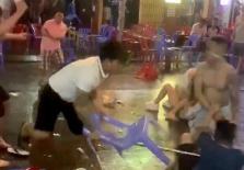 Nhóm nam nữ hỗn chiến kinh hoàng gây náo loạn phố Tây Bùi Viện