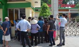 Dân kéo ra Công ty Rạng Đông đòi đối thoại sau thông tin 15,1 - 27,2kg thủy ngân đã phát tán ra môi trường