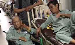 Xúc động tình đồng nghiệp: Nghệ sĩ Mạc Can nhờ người đẩy xe xuống thăm và trích tiền khán giả ủng hộ gửi tặng diễn viên Mai Trần