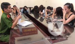 Đột kích cơ sở massage có 'chân dài' tắm chung với khách giá bạc triệu