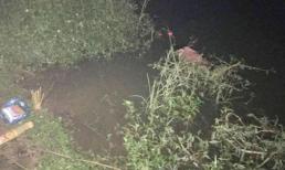 Thi thể nữ sinh và nam sinh lớp 11 dưới hồ