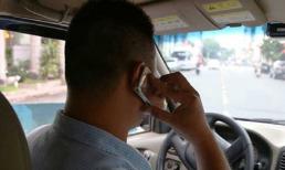 Bộ Công an đề xuất luật hóa cấm dùng điện thoại khi lái ô tô