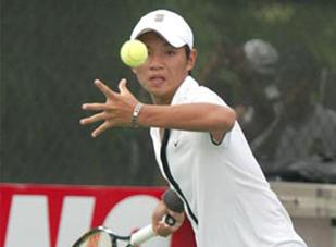 Tay vợt trẻ Hoàng Thiên du đấu châu Âu