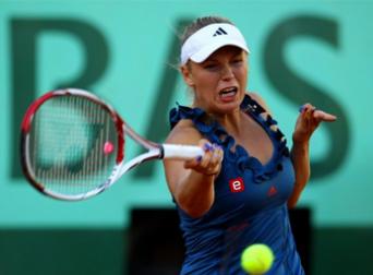 Roland Garros – Vòng 1: Lão bà Date Krumm chịu thua sức trẻ Wozniacki