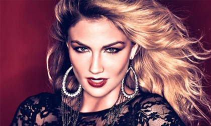 CHÙM ẢNH: Cô hầu bàn nóng bỏng của Michael Phelps