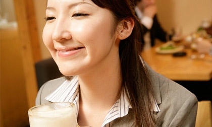 Đi làm công sở: Đàn bà ngốc mới là đàn bà khôn