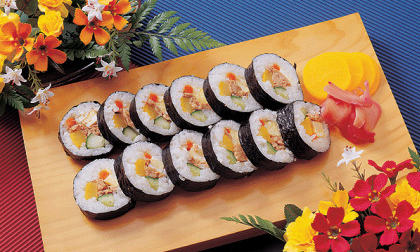 Cách làm cơm cuộn Kimbap xứ Hàn cực ngon