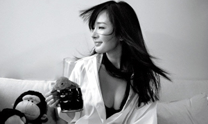 Dương Mịch kheo bán ngực trên tạp chí!