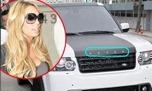 Tiểu thư F1 chơi sang với xe Land Rover gắn tên mình  