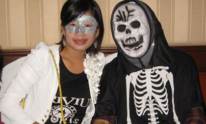 SV Hà Nội và quốc tế hòa mình trong đêm Halloween