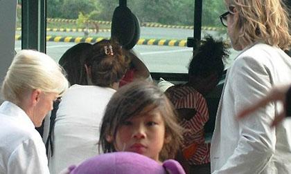 Hình ảnh gia đình Jolie - Pitt tại Côn Đảo