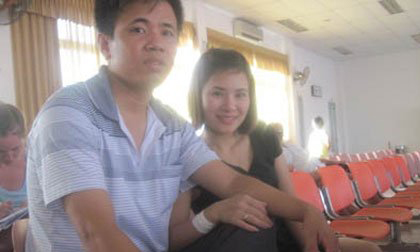 Ép vợ xem clip sex, uẩn khúc vợ ngoại tình?