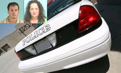 Bị còng tay vẫn "quan hệ" trong xe cảnh sát