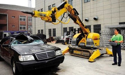 Những hành động "quái đản" của dân nhà giàu