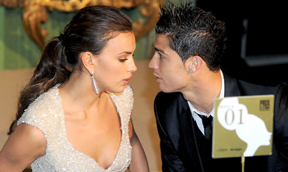 Ronaldo và Irina bị chê "ngạo mạn", "thiếu giáo dục"…