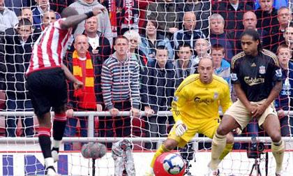 10 bàn thắng lạ và độc nhất trong lịch sử