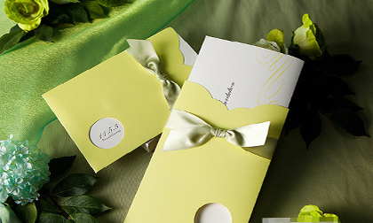 Những chiếc thiệp cưới sang và lạ mắt