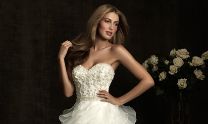 Cập nhật mẫu váy cưới thời thượng 2012: Allure Bridals (P1)