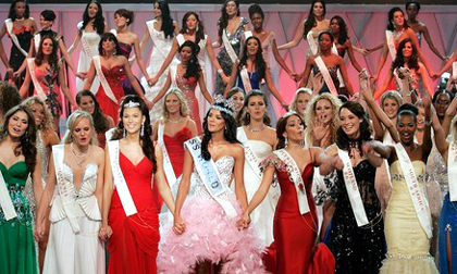 Điểm sáng mờ trong "vùng tối" tai tiếng của cuộc thi HHTG 2011