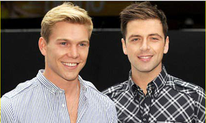 Ca sĩ đồng tính của Westlife sắp... kết hôn