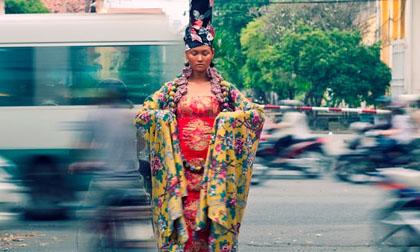 Thí sinh Vietnam Next Top Model 'hóa tượng' 