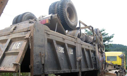 Bí ẩn đằng sau vụ lật xe thảm khốc