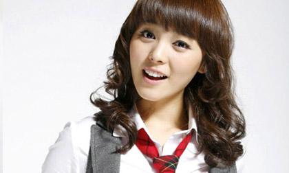 Trưởng nhóm Wonder Girls mới chỉ... nắm tay người yêu