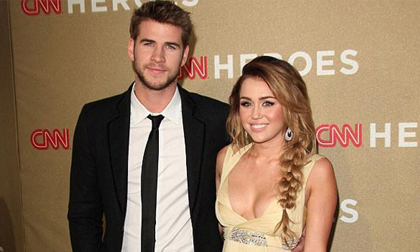 Miley Cyrus khoe khéo bồng đảo 