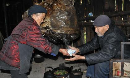 Gặp gỡ đôi vợ chồng trên 100 tuổi già nhất Trung Quốc