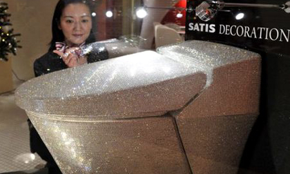 Chiêm ngưỡng chiếc bồn cầu đắt nhất thế giới!