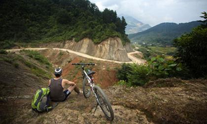 Teen mê mẩn phượt bằng... "xế điếc"