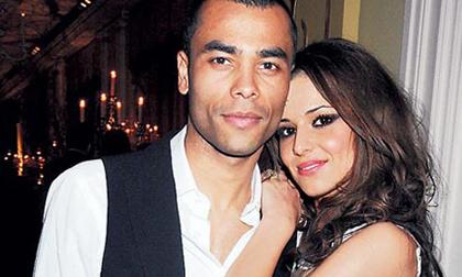 Những vụ lùm xùm tình ái của sao bóng đá năm 2011 