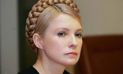 Đáng nể người đẹp làm chính trường ngiêng ngả