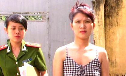 Gái trẻ sàm sỡ cụ già trên phố để cướp nhẫn vàng