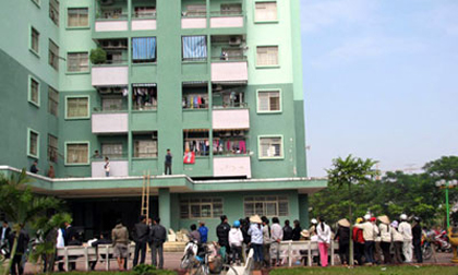 Hà Nội: Ngã từ tầng 9, cháu bé 4 tuổi tử vong