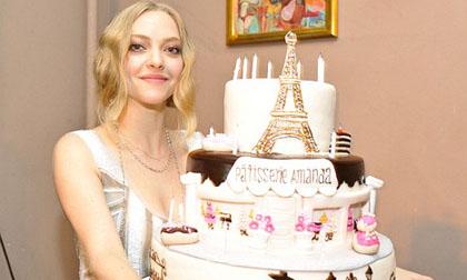 Amanda Seyfried tổ chức sinh nhật với bánh khổng lồ
