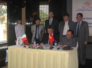 Doanh nghiệp I-ta-li-a tăng cường hợp tác với doanh nghiệp Thủ ô