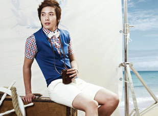 Jung Hong Hwa thanh lịch với The Suit House 