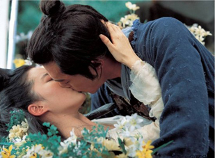 Lưu Diệc Phi lộ ảnh "hôn hít" với Cổ Thiên Lạc