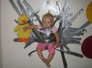 Những ông bố bà mẹ "hồn nhiên" nhất thế giới (Phấn 2)