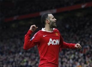 Giggs: Chơi ở vị trí trung tâm thật đơn giản
