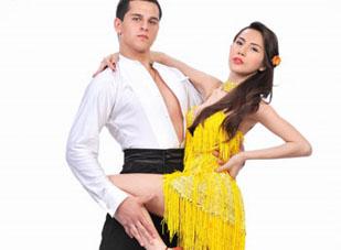 Ngắm sao lung linh trong “Bước nhảy hoàn vũ”