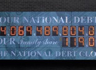 IMF cảnh báo nguy cơ núi nợ toàn cầu