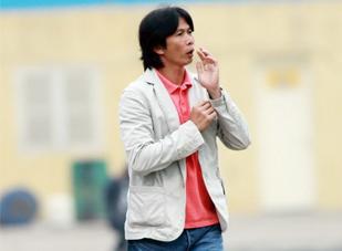 HLV Dusit Chalermsan: “Tôi đã toan nghĩ đến chuyện từ chức”