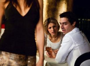 Đừng kiểm soát người yêu quá chặt! 