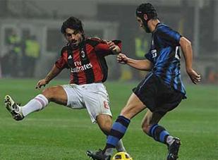 Derby Milano sẽ quyết định Scudetto!