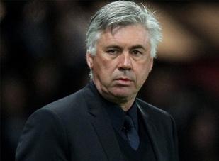 Ancelotti thách thức MU
