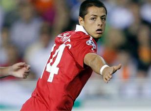 Javier Hernandez: Cả Old Trafford phải ngước nhìn