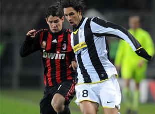 HLV Allegri: Milan cần thêm bốn điểm để giành Scudetto